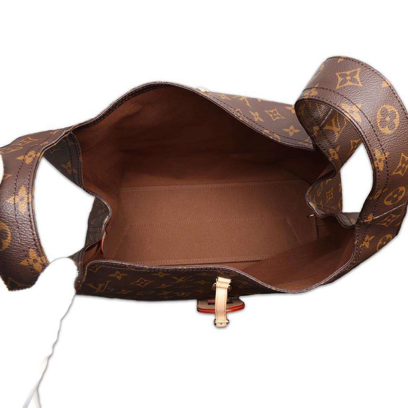 Louis Vuitton Aubagne - Image 6
