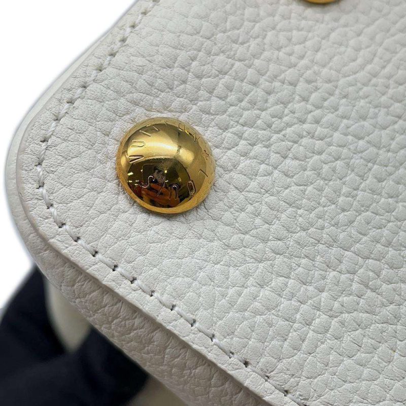 LOUIS VUITTON Capucines Wallet Black Taurillon - Image 8