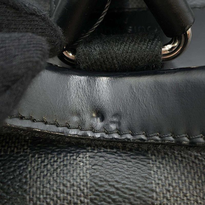 LOUIS VUITTON Christopher Red/Noir M53414 Epi Leather Supreme Size PM - Image 9