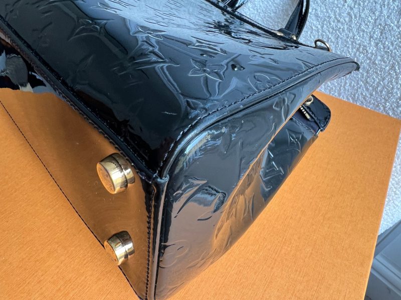 Louis Vuitton Brea MM Handbag & Shoulder Bag - Image 26