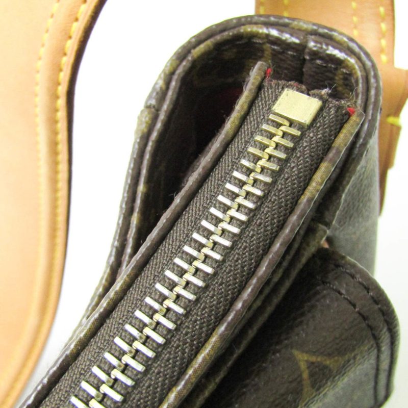 Louis Vuitton - Image 11