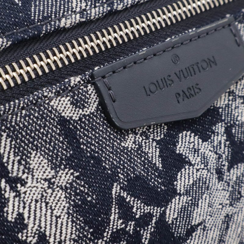 Louis Vuitton Bum bag - Image 6