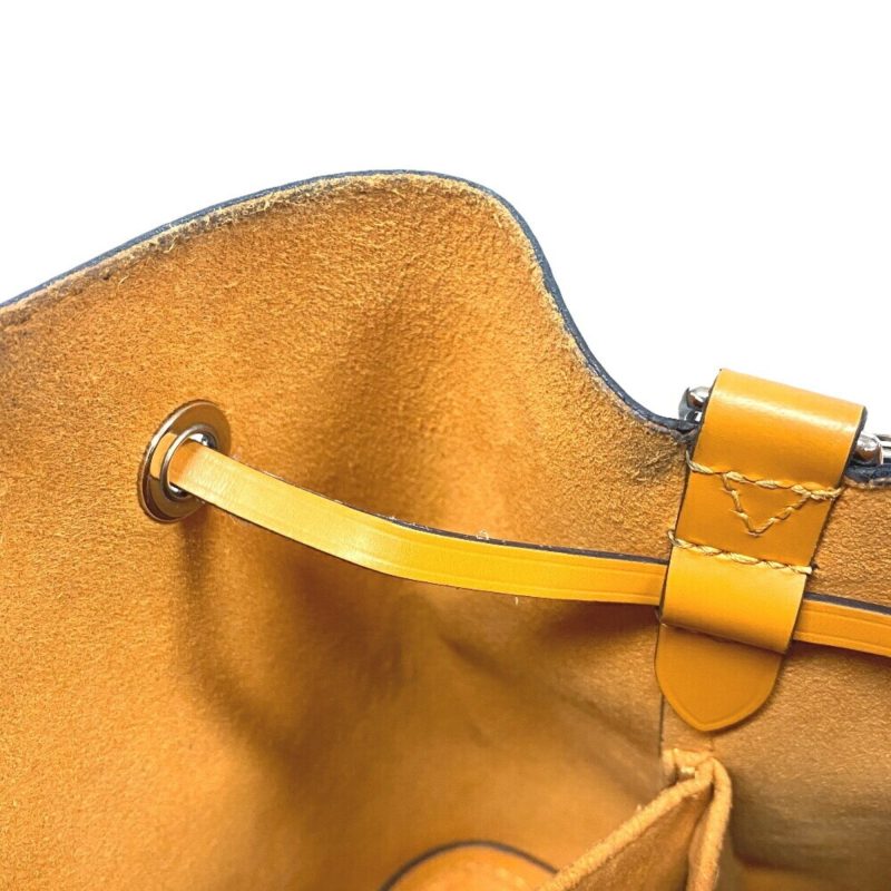 Louis Vuitton - Image 8