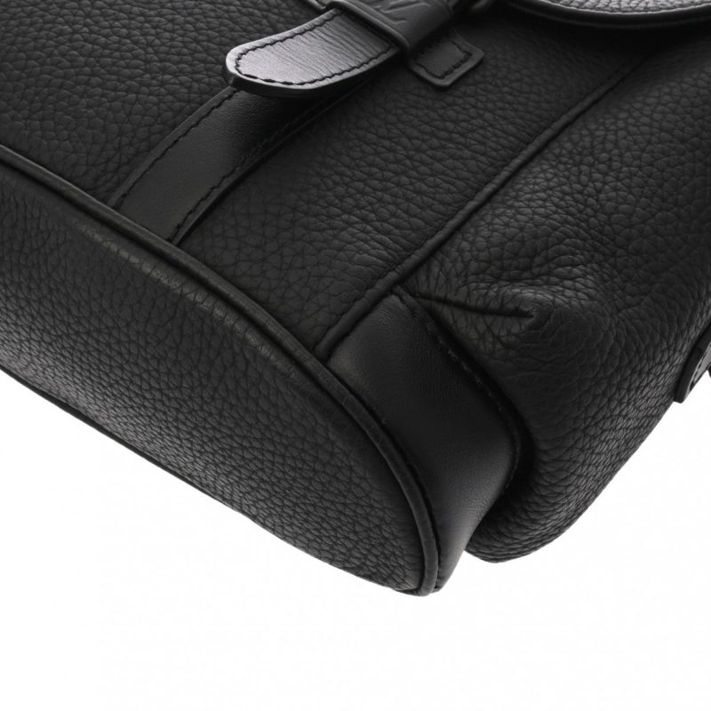 Louis Vuitton ChristopherCanvas Shoulder Bag () - Image 5