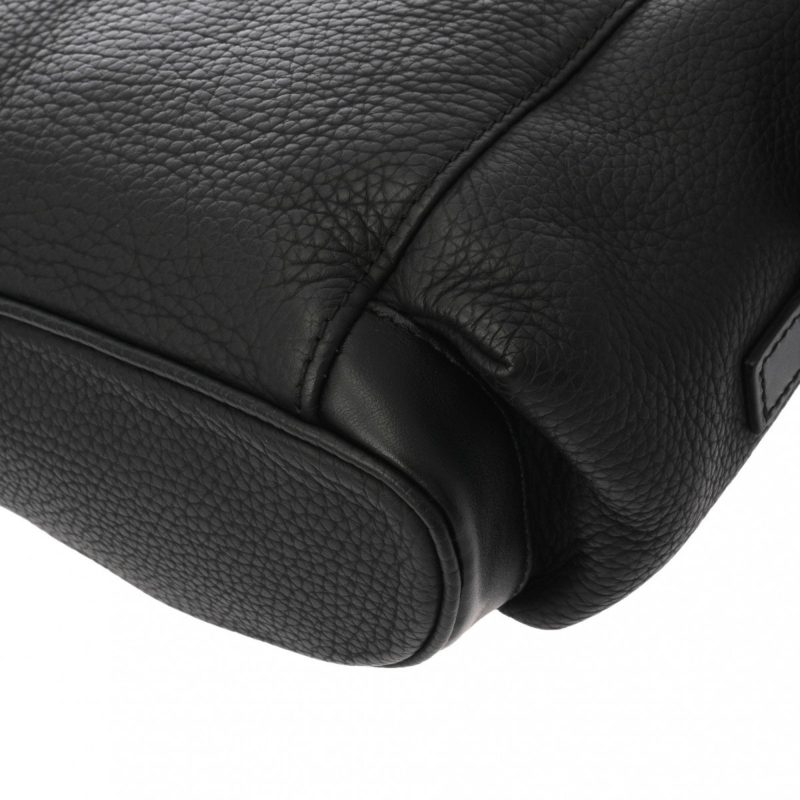 Louis Vuitton ChristopherCanvas Shoulder Bag () - Image 6
