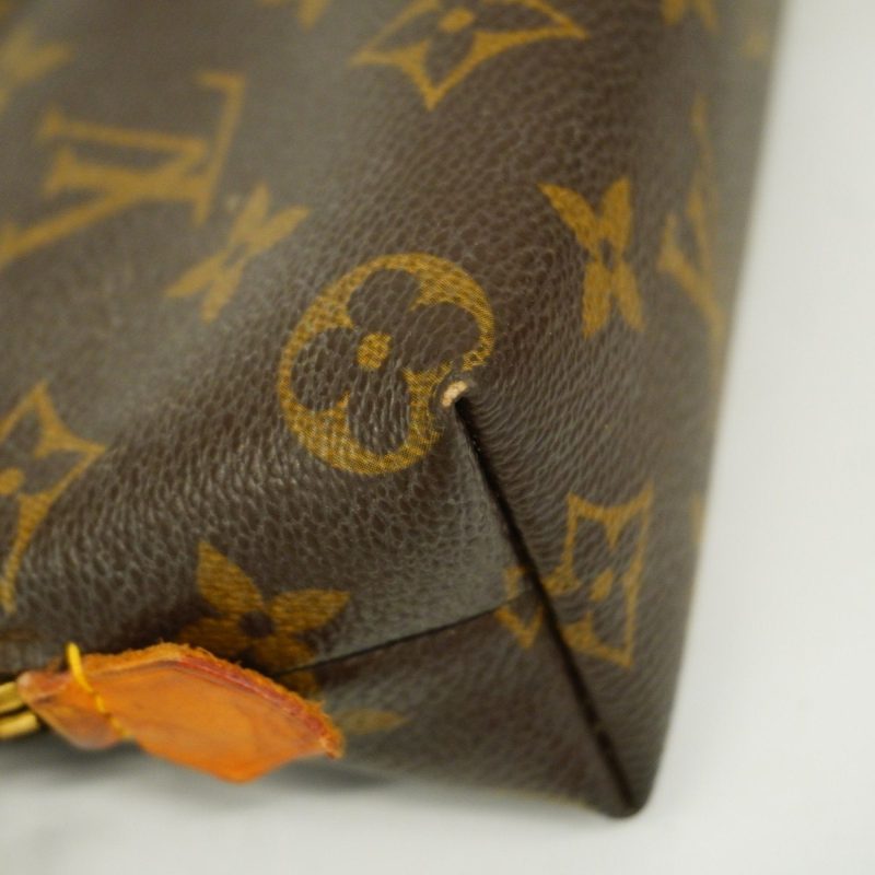 Louis Vuitton Cosmetic Pouch - Image 7