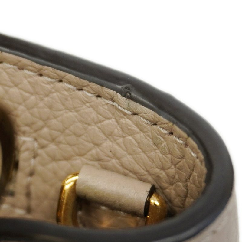 Louis Vuitton Capucines - Image 8