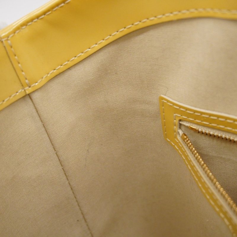 Louis Vuitton AvalonCanvas Shoulder Bag () - Image 12