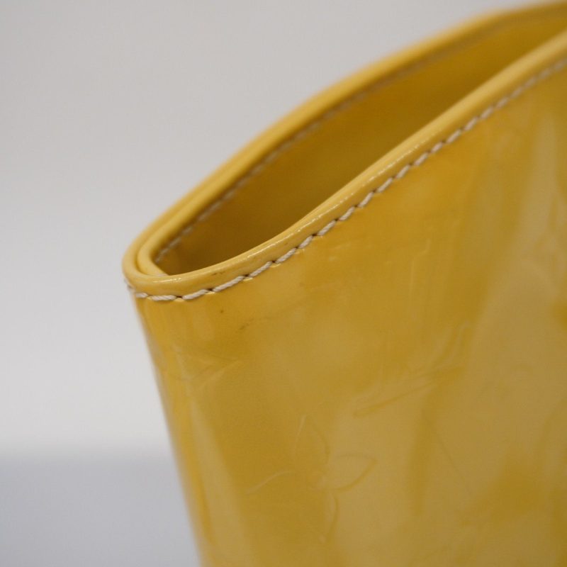 Louis Vuitton AvalonCanvas Shoulder Bag () - Image 10