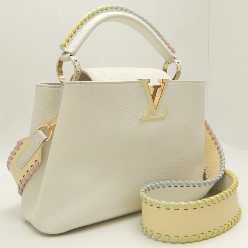 Louis Vuitton CapucinesCanvas Wallet() - Image 3