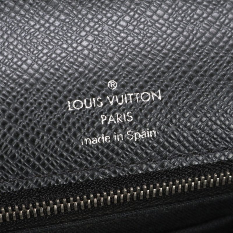 Louis Vuitton Belem MM - Image 16