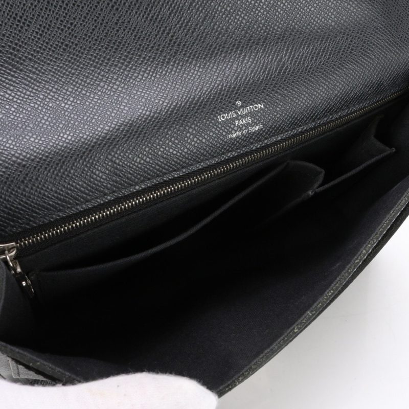 Louis Vuitton Belem MM - Image 13