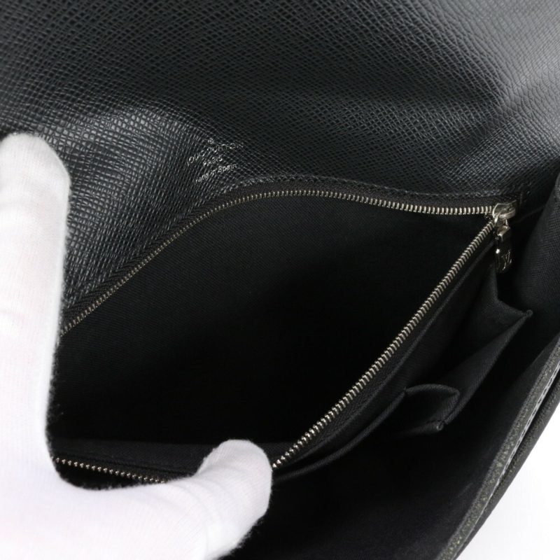 Louis Vuitton Belem MM - Image 14