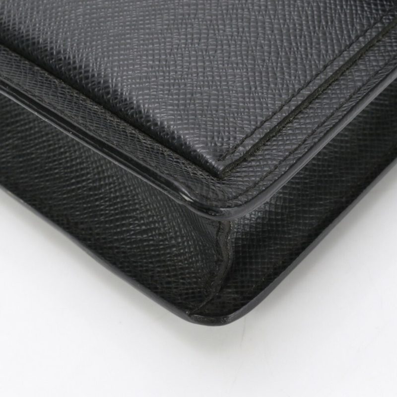 Louis Vuitton Belem MM - Image 9