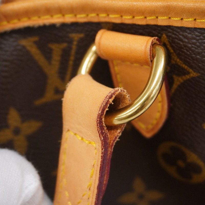 Louis Vuitton Batignolles VerticalCanvas Shoulder Bag () - Image 9