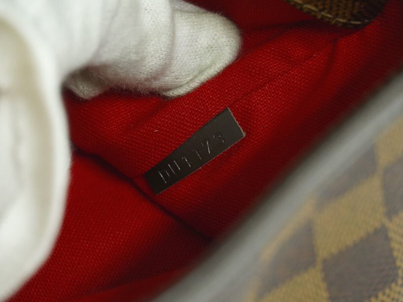 Louis Vuitton Bloomsbury - Image 10