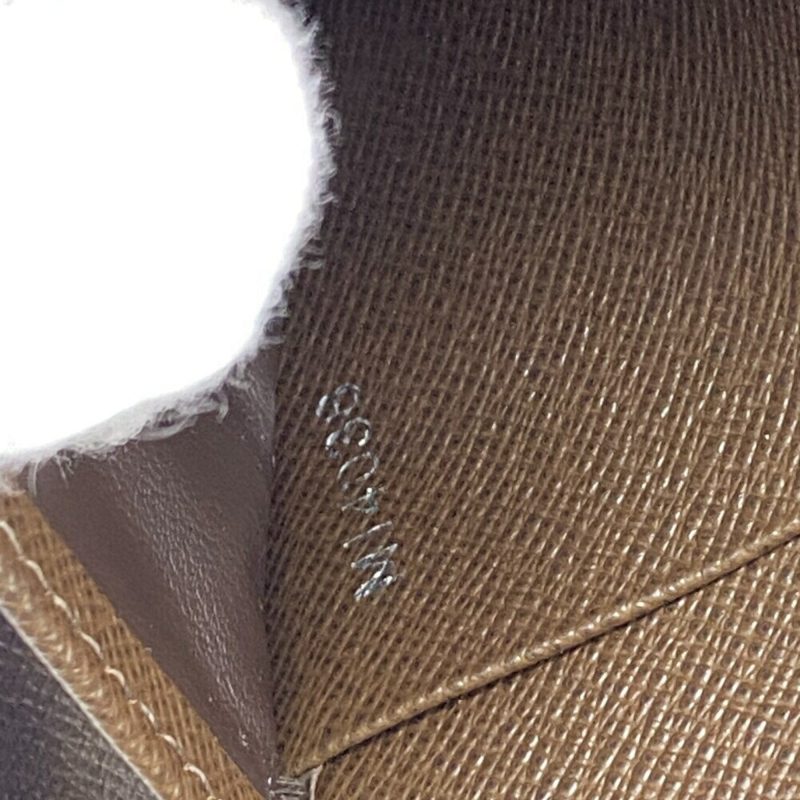 Louis Vuitton AthollLeather Wallet() - Image 11