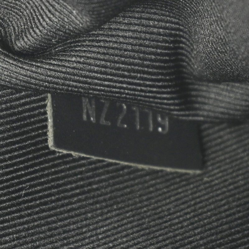 Louis Vuitton Bum bag - Image 9