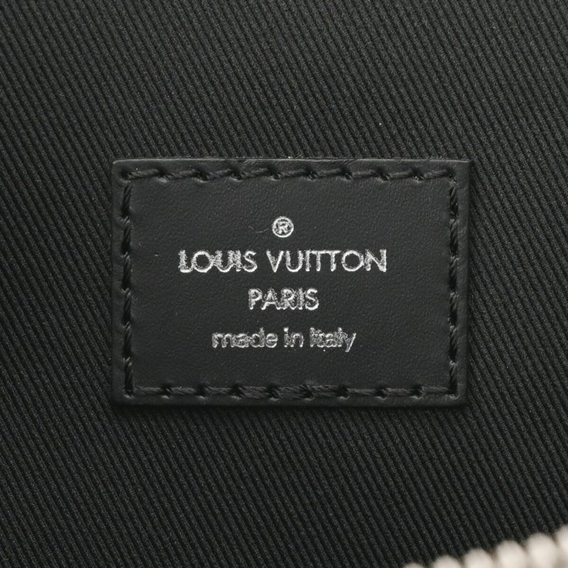 Louis Vuitton Bum bag - Image 10