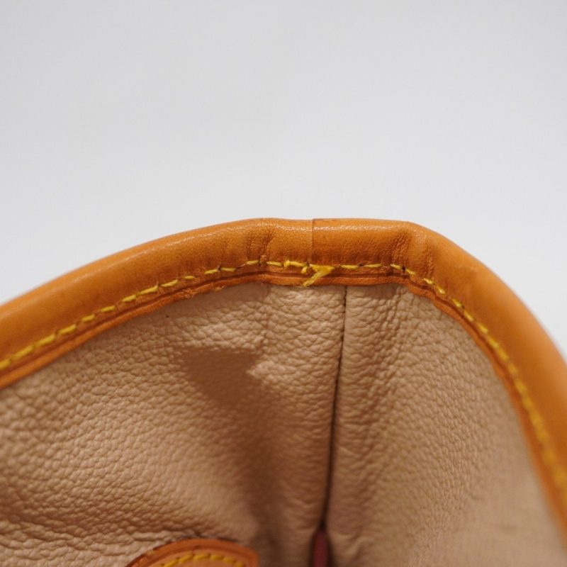 Louis Vuitton Bucket PM - Image 10