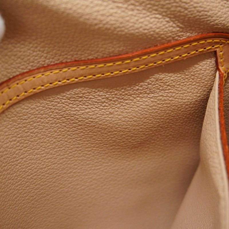 Louis Vuitton Bucket PM - Image 9