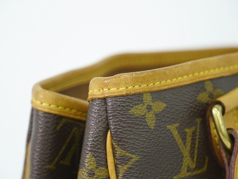 Louis Vuitton BatignollesCanvas Shoulder Bag () - Image 6