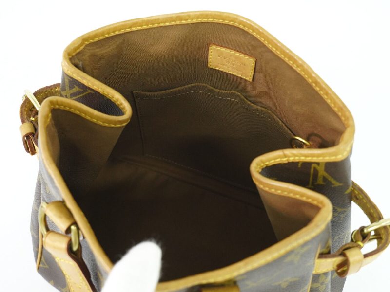 Louis Vuitton BatignollesCanvas Shoulder Bag () - Image 8