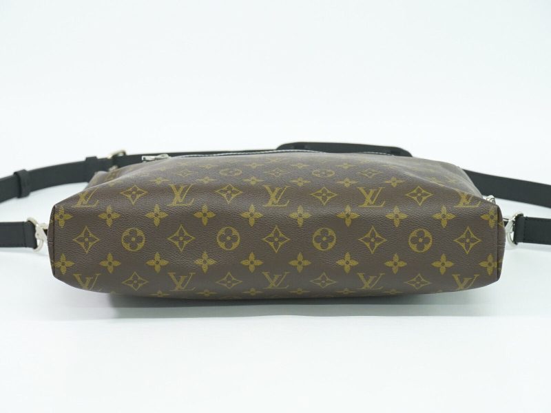 Louis Vuitton - Image 3