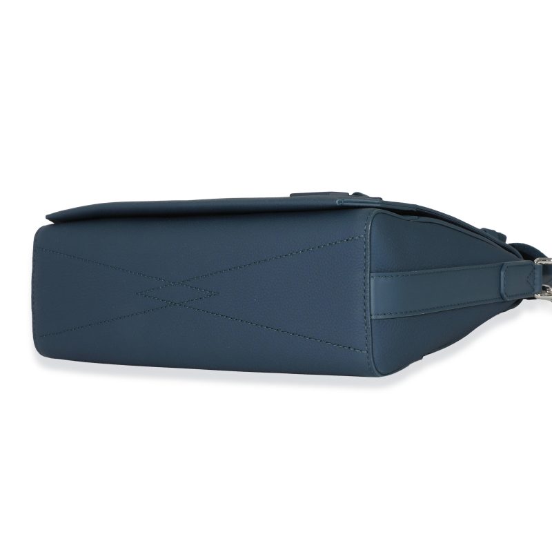 Louis Vuitton Blue Cowhide Aerogram Takeoff Messenger - Image 7