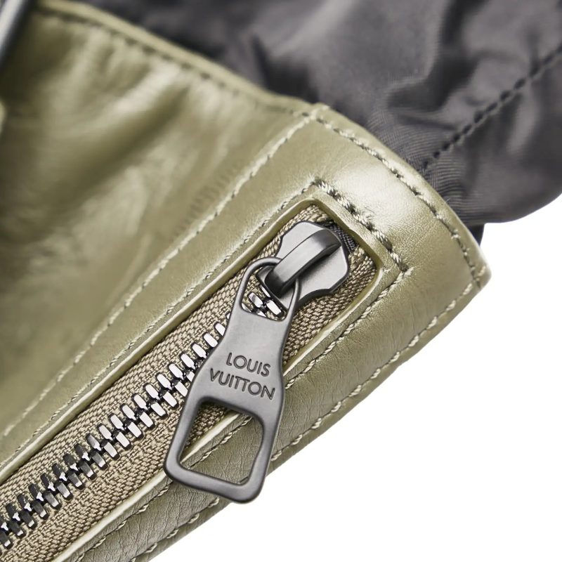 Louis Vuitton Chalk Sling Bag Green Monogram Leather - Image 8