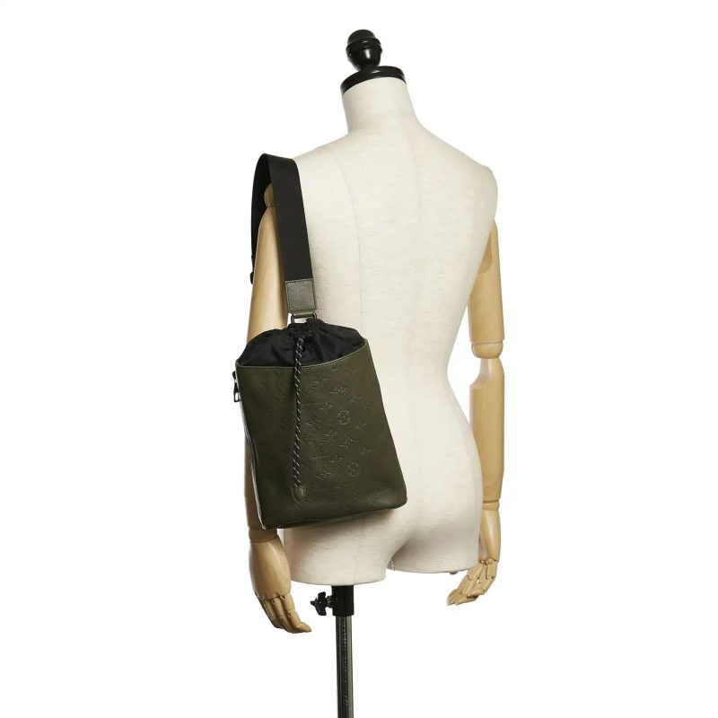 Louis Vuitton Chalk Sling Bag Green Monogram Leather - Image 9