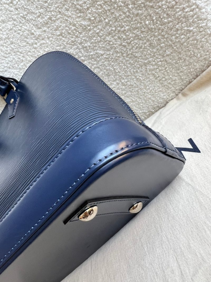 Louis Vuitton Alma PM Monogram - Image 25
