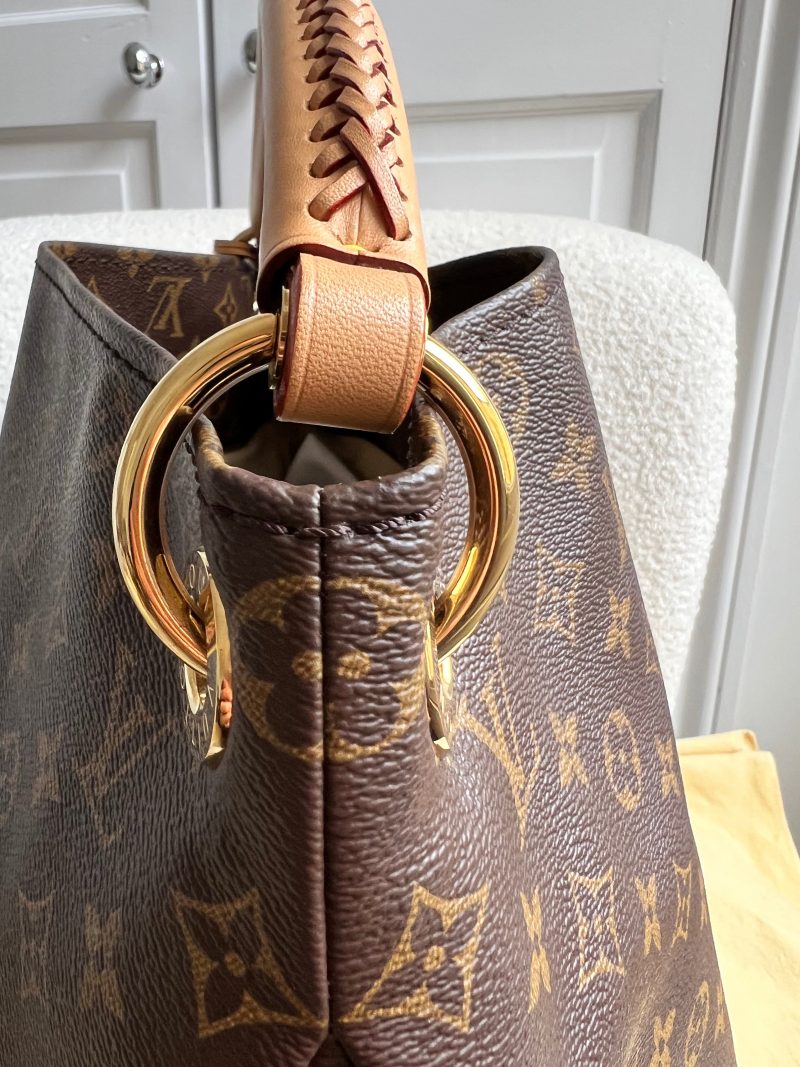 Louis Vuitton Artsy MM Monogram - Image 11