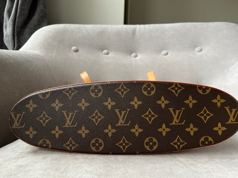 LOUIS VUITTON BACCHETTA leather Slim Strap - Image 17