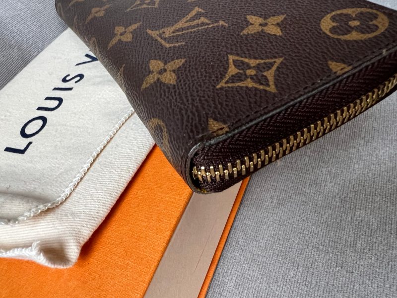 Louis Vuitton Clemence Wallet in Monogram - Image 7