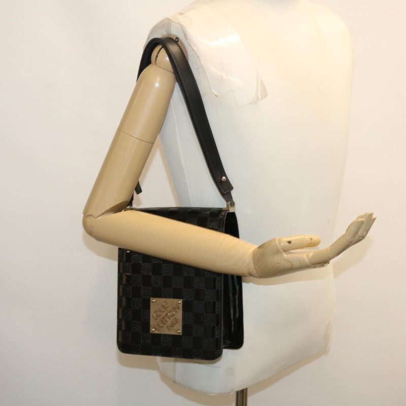 Louis Vuitton COUVERTURE AGENDA FONCTIONNEL PM Shoulder Bag - Image 8