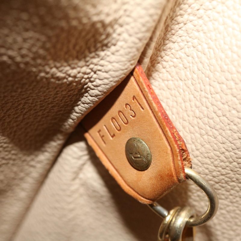 Louis Vuitton Bucket Shoulder Bag - Image 6