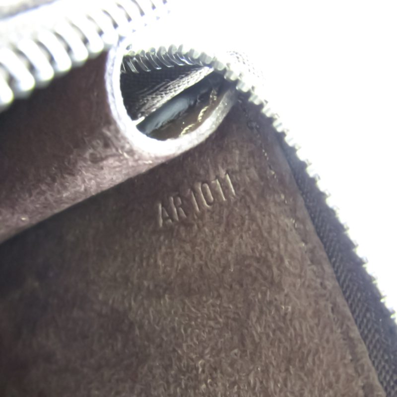 Louis Vuitton Epi Pochette Accessoires 24 M5294D Handbag Mocha - Image 9