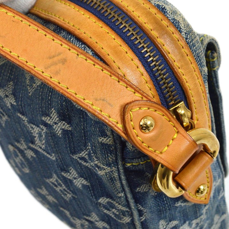 LOUIS VUITTON 2007 CAMERA BAG M95348 - Image 5