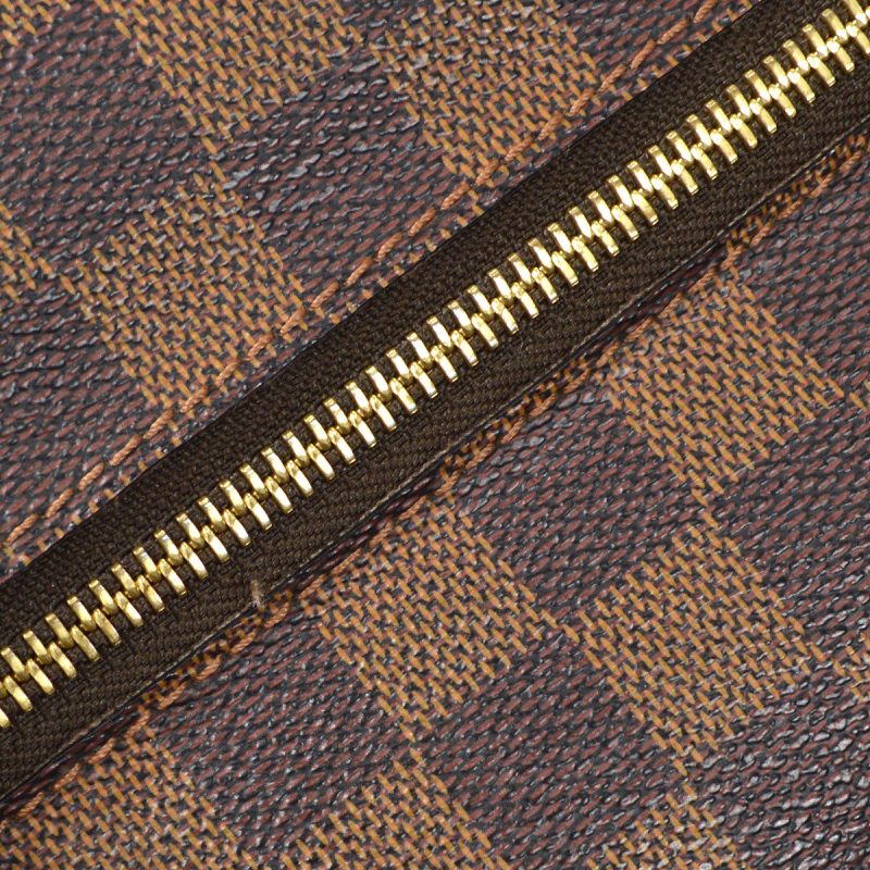 LOUIS VUITTON Bum Bag MNG Giant - Image 9