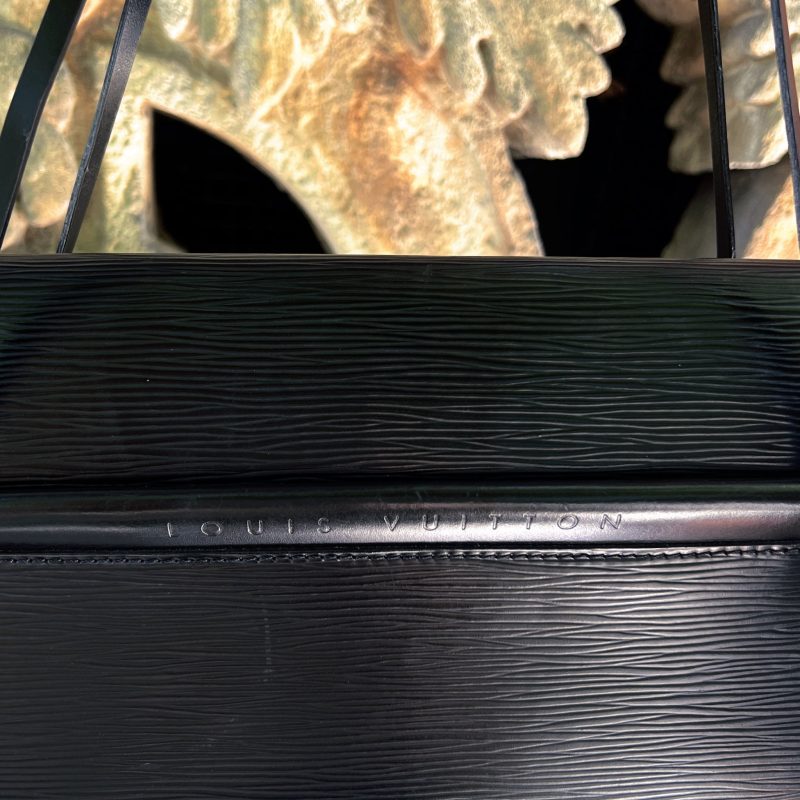 Louis Vuitton Dinard shoulder bag - Image 7