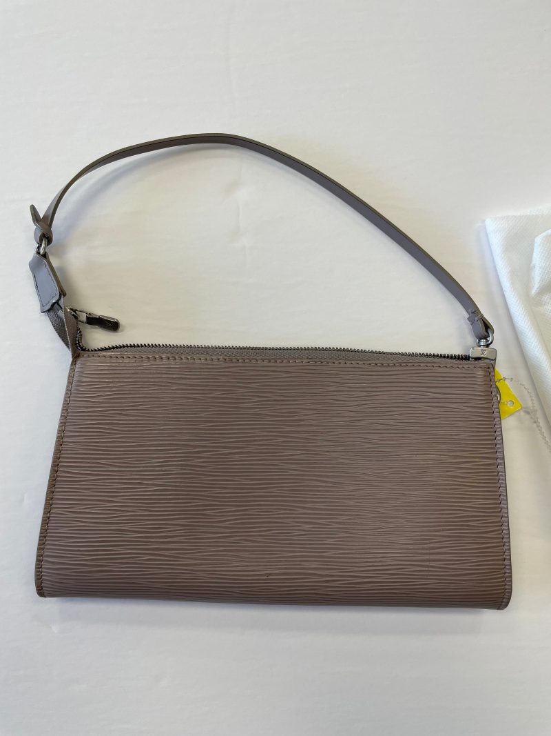 Handbag Luxury Designer By Louis Vuitton, Size: Small - Image 6