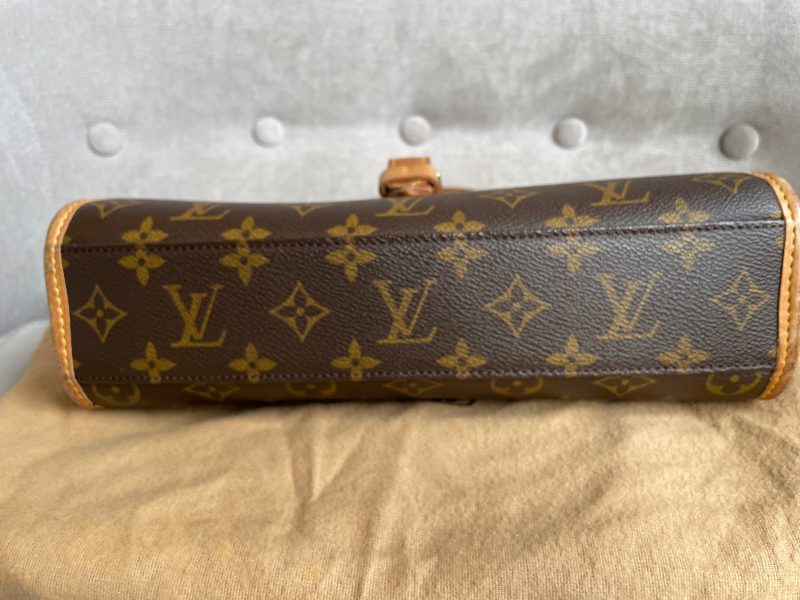 Louis Vuitton Belaia - Image 13