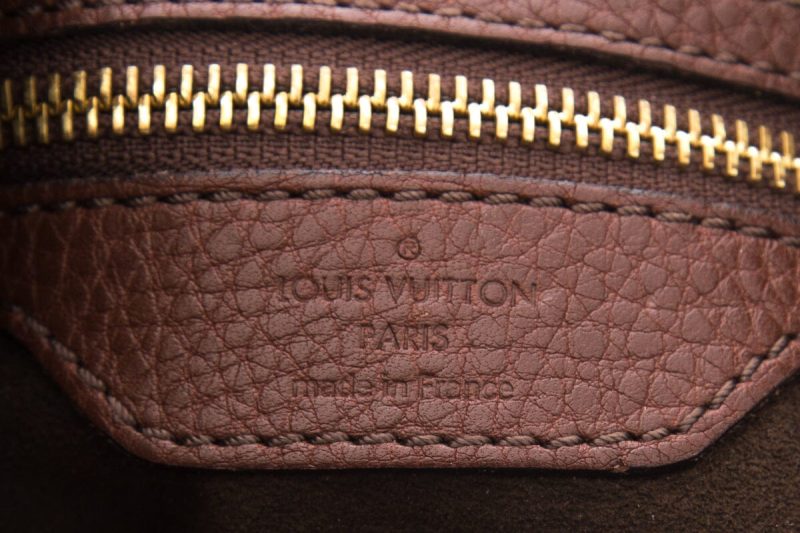 Louis Vuitton Brown Leopard Print Monogram Silk Shawl - Image 9
