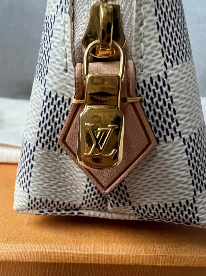 Louis Vuitton Cosmetic Pouch Monogram Vernis Leather Cherry - Image 10
