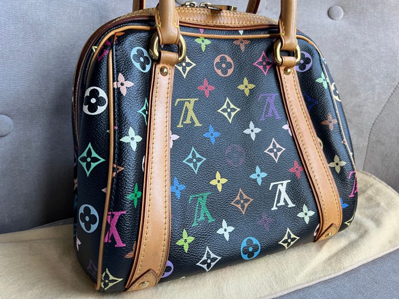 Louis Vuitton Black Monogram Shine Shawl - Image 17