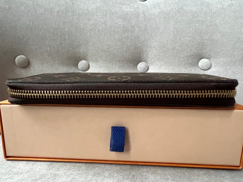 Louis Vuitton Clemence Wallet in Reverse Monogram - Image 6