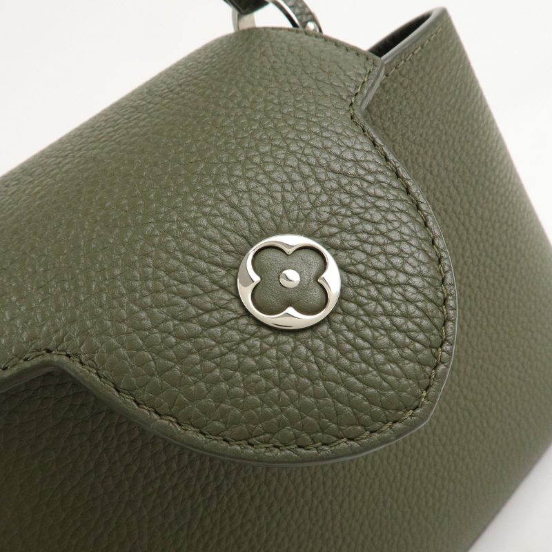 LOUIS VUITTON Capucine GM Handbag Black - Image 8