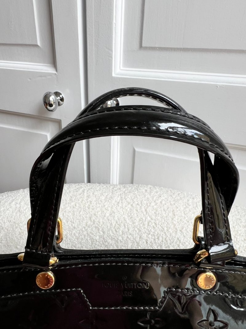 Louis Vuitton Brea MM Handbag & Shoulder Bag - Image 10