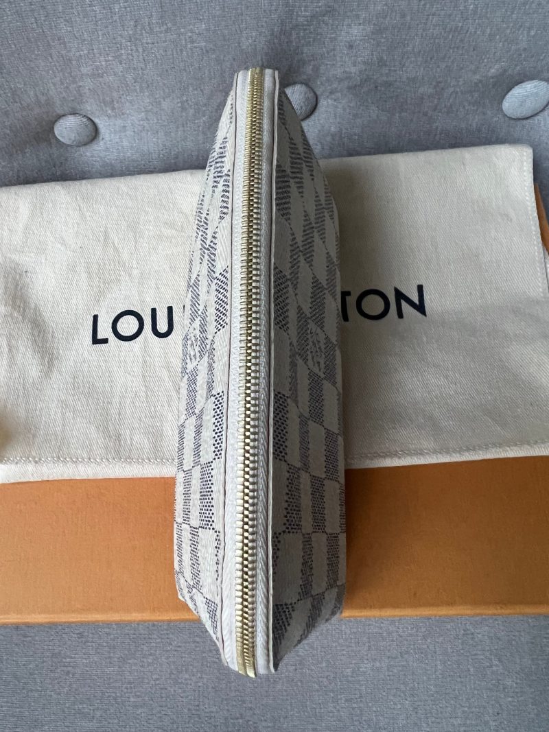 Louis Vuitton Cosmetic Pouch Monogram Vernis Leather Cherry - Image 7